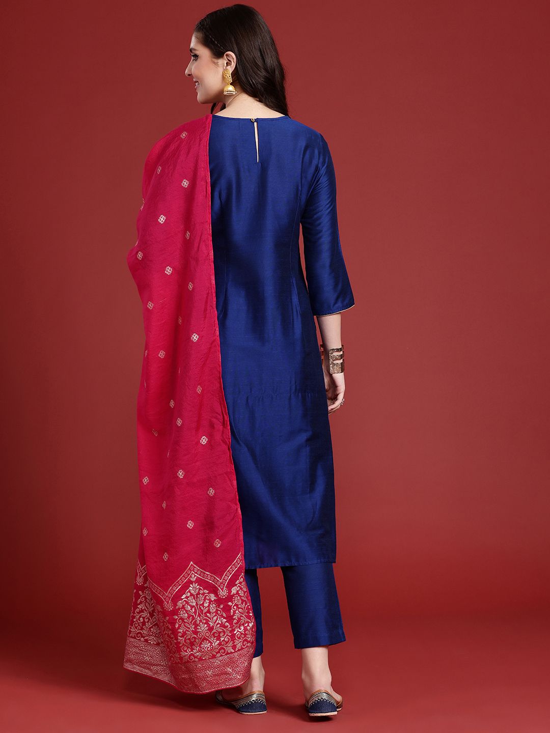 Anouk Wanita Etnik Motif Reka Bentuk Reka Bentuk Benang Kurta dengan Seluar & Dengan Dupatta
