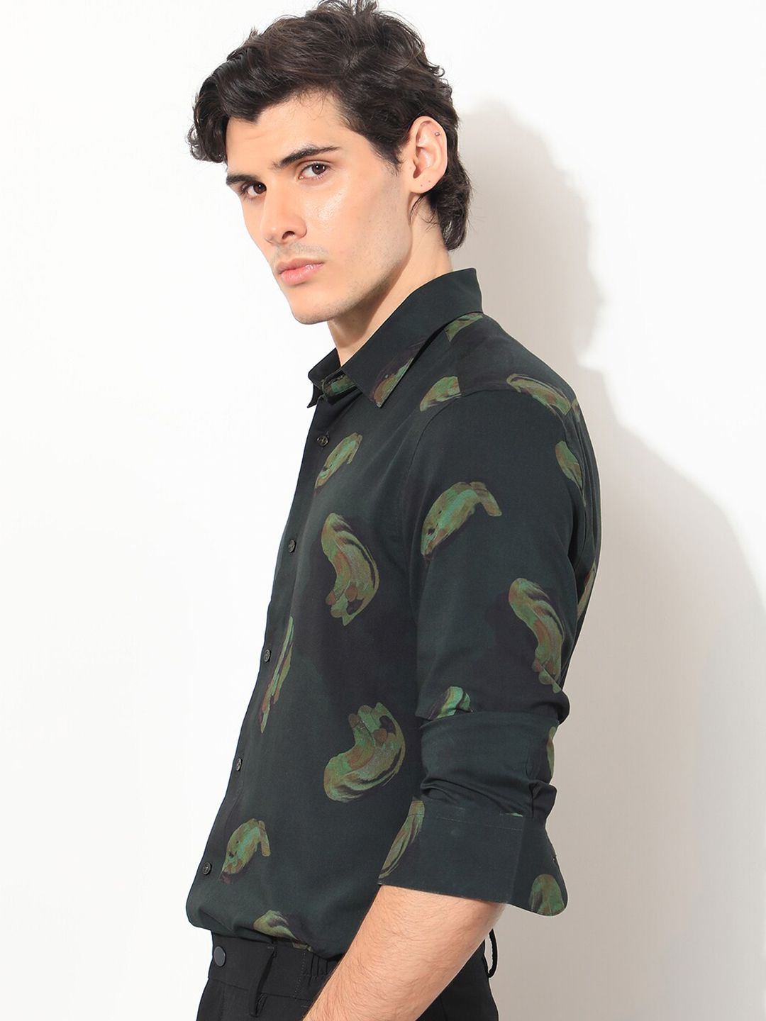RARE RABBIT Men Inari Slim Fit Abstract Printed Shirt