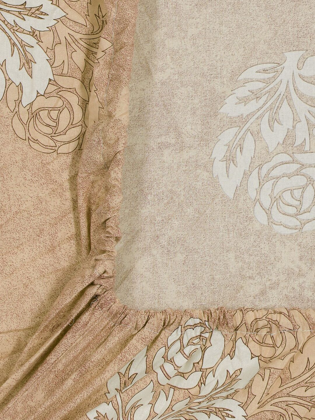 KLOTTHE Beige & White Floral-Printed 130GSM Fitted Double King Bedsheet & 2 Pillow Covers
