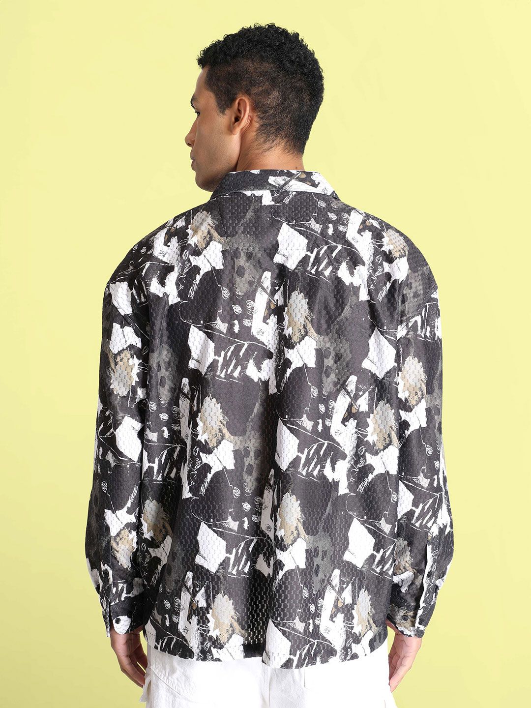 Bene Kleed Men Classic Cuban Collar Abstract Printed Oversized Casual Shirt