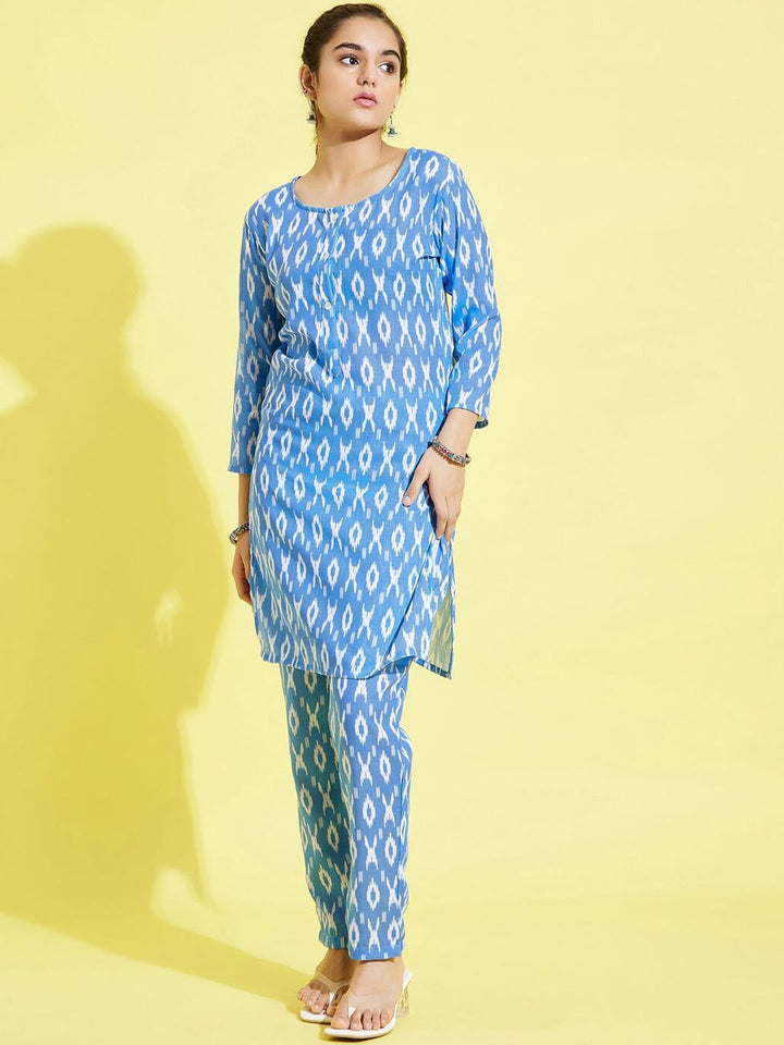 VASTRAMAY Girls Blue Ethnic Motifs Printed Kurta with Trousers