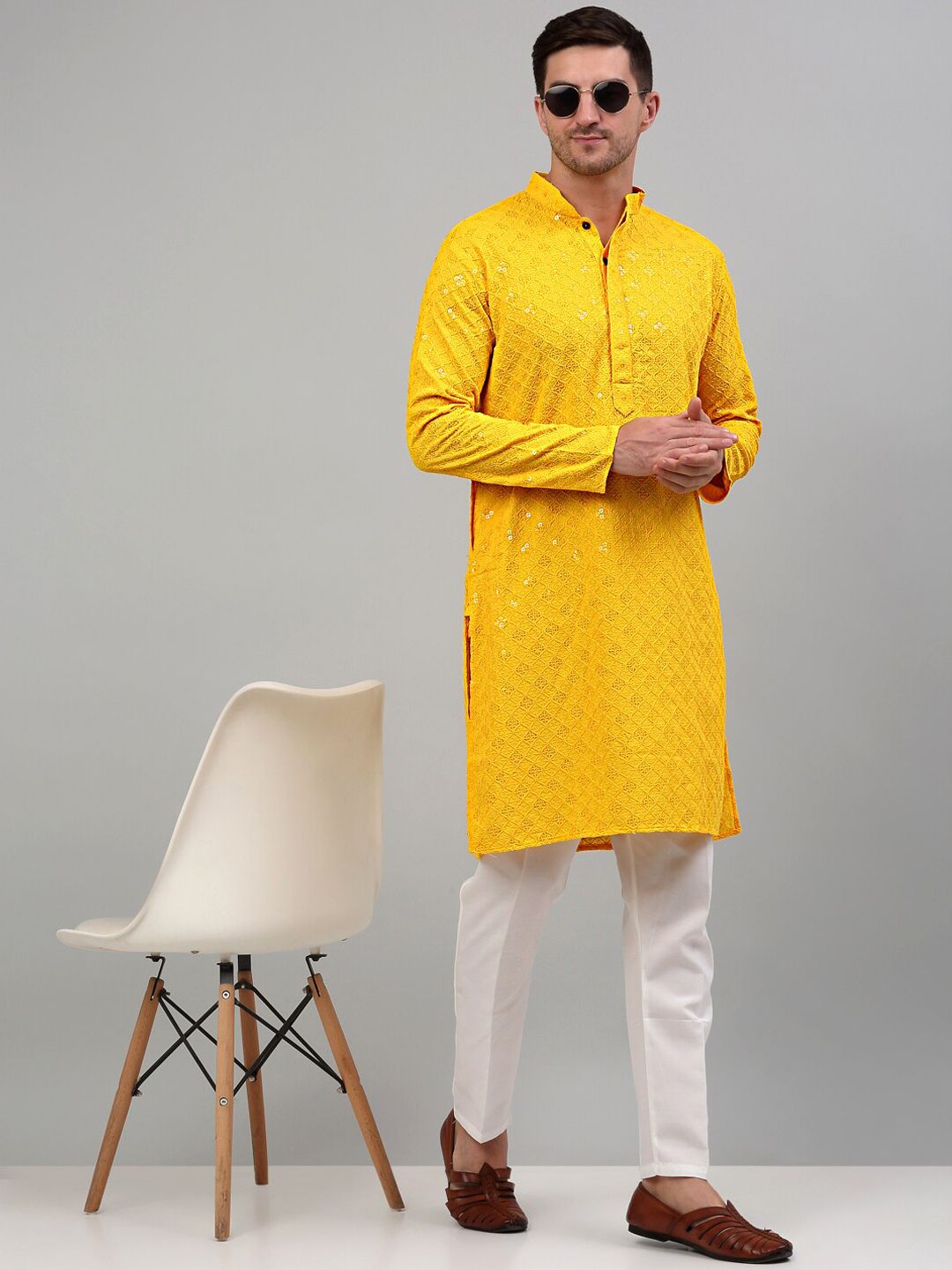 Jompers Chikankari bersulam Kurta