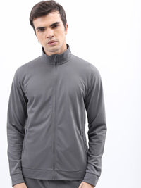 Jaket yang disesuaikan dengan leher Highlander