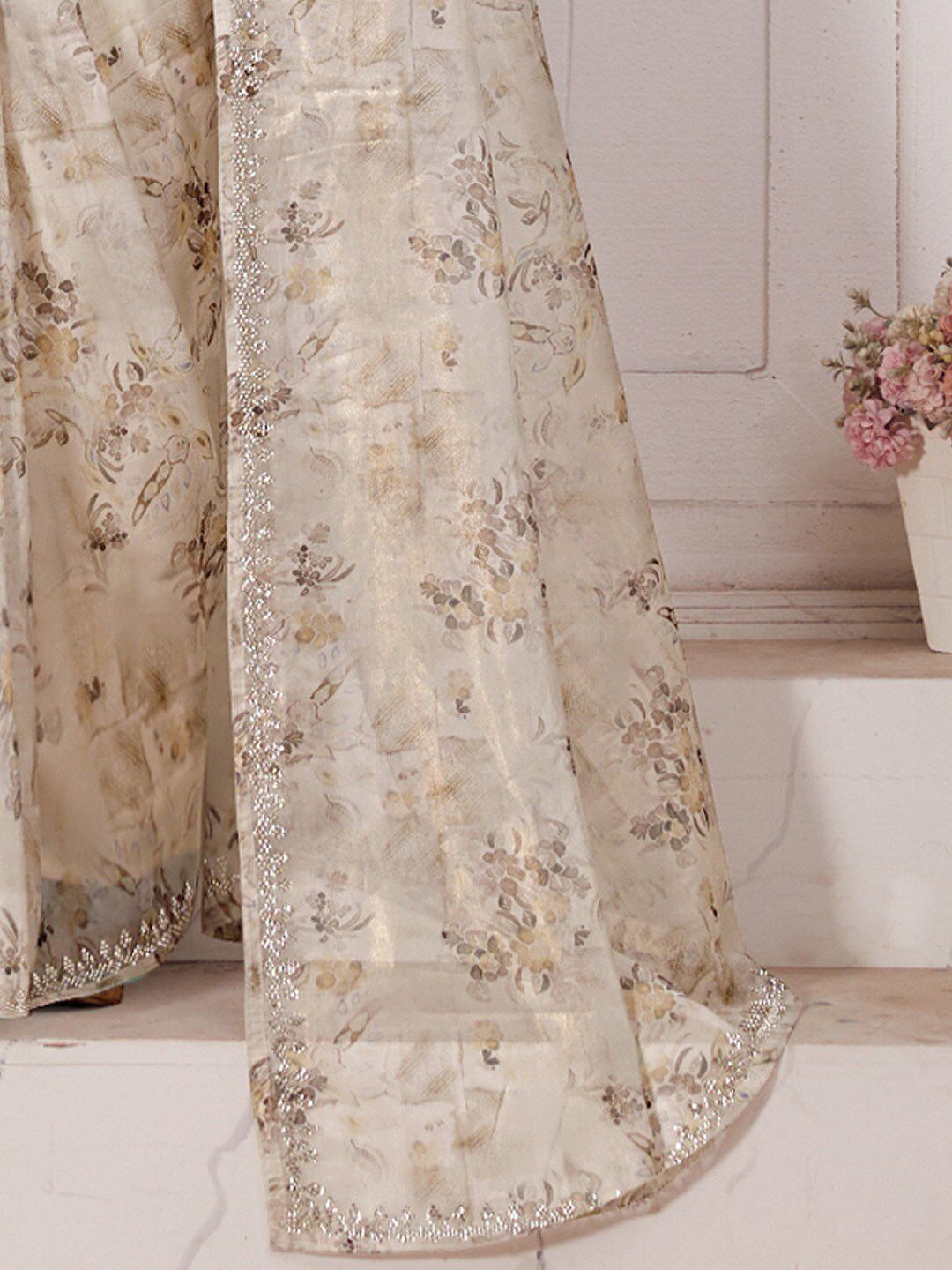 Saree mall Floral Printed Beads & Stones Organza Saree