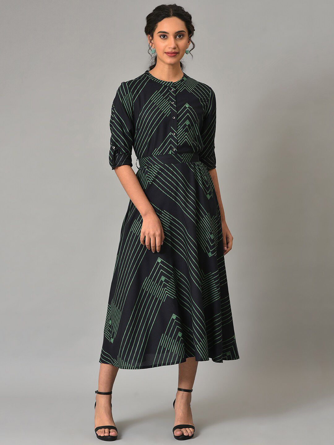 W Geometric Printed Roll-Up Sleeves Midi Dress
