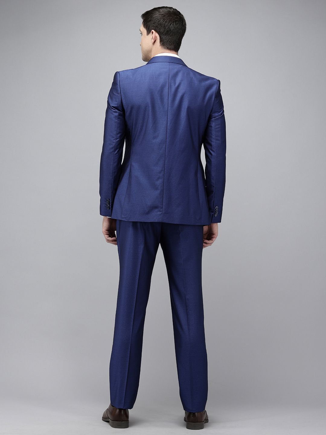 Park Avenue Reka Bentuk Self Textured Single Breasted Super Slim Fit 3 Piece Party Suits