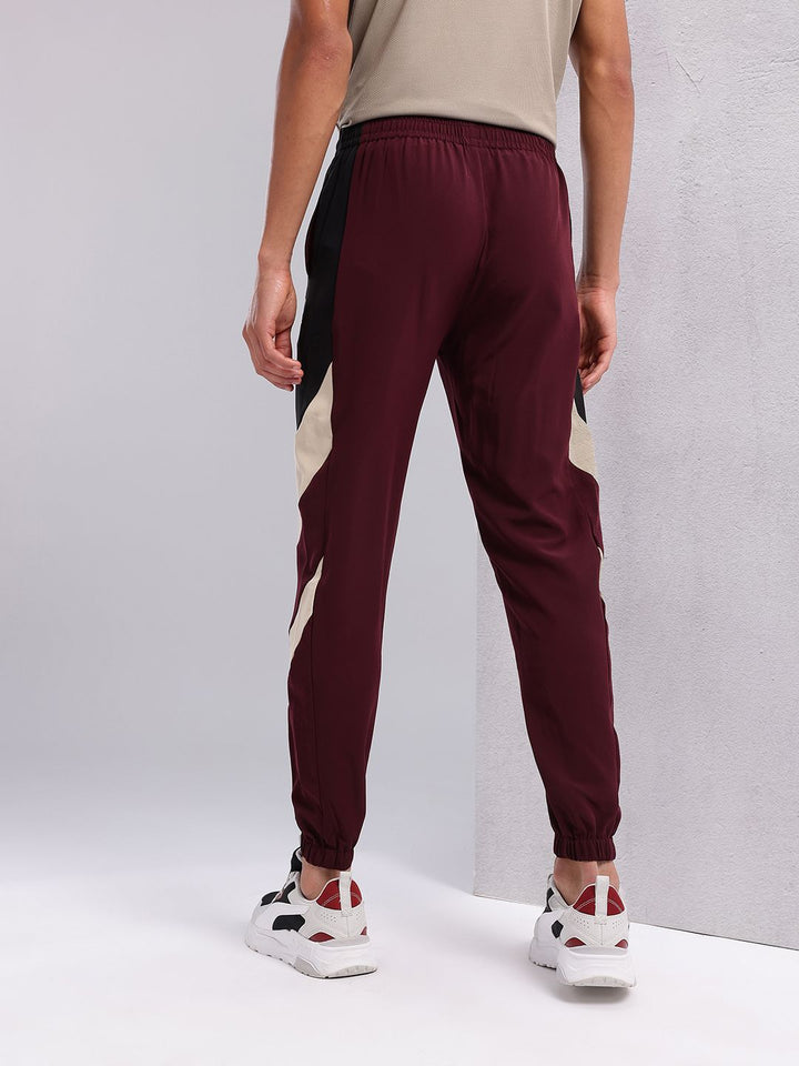 HRX by Hrithik Roshan Men Lifestyle Mid-Rise Colorblocked Casual Joggers