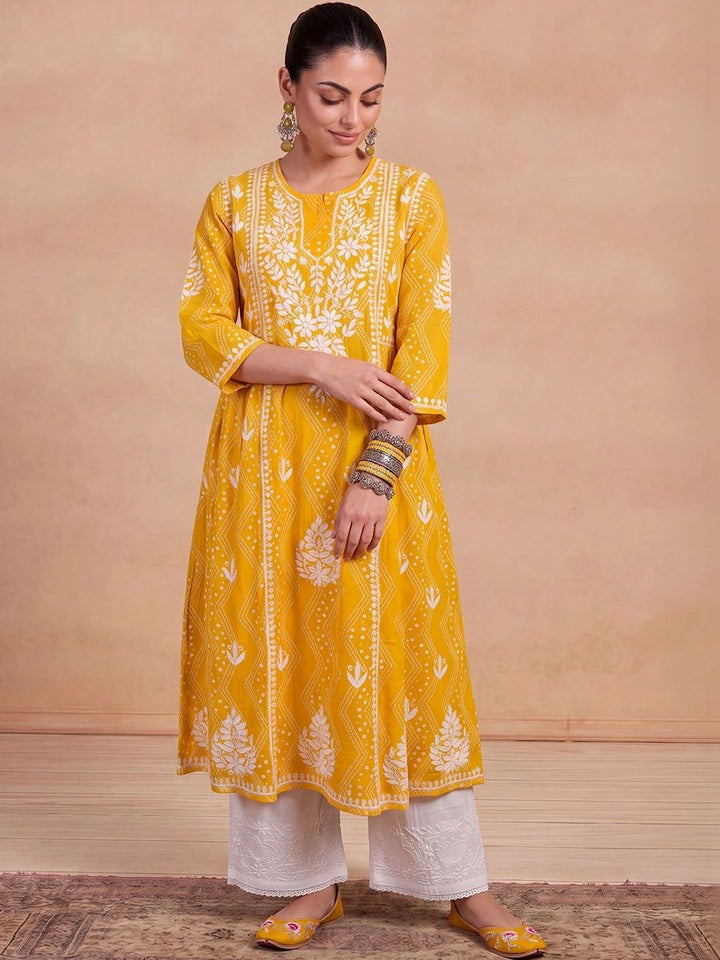 House of Chikankari Women Embroidered Chikankari Kurta