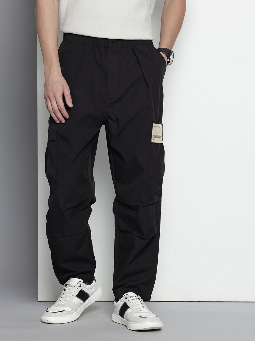 The Indian Garage Co Men Loose Fit Pleated Cargos Trousers