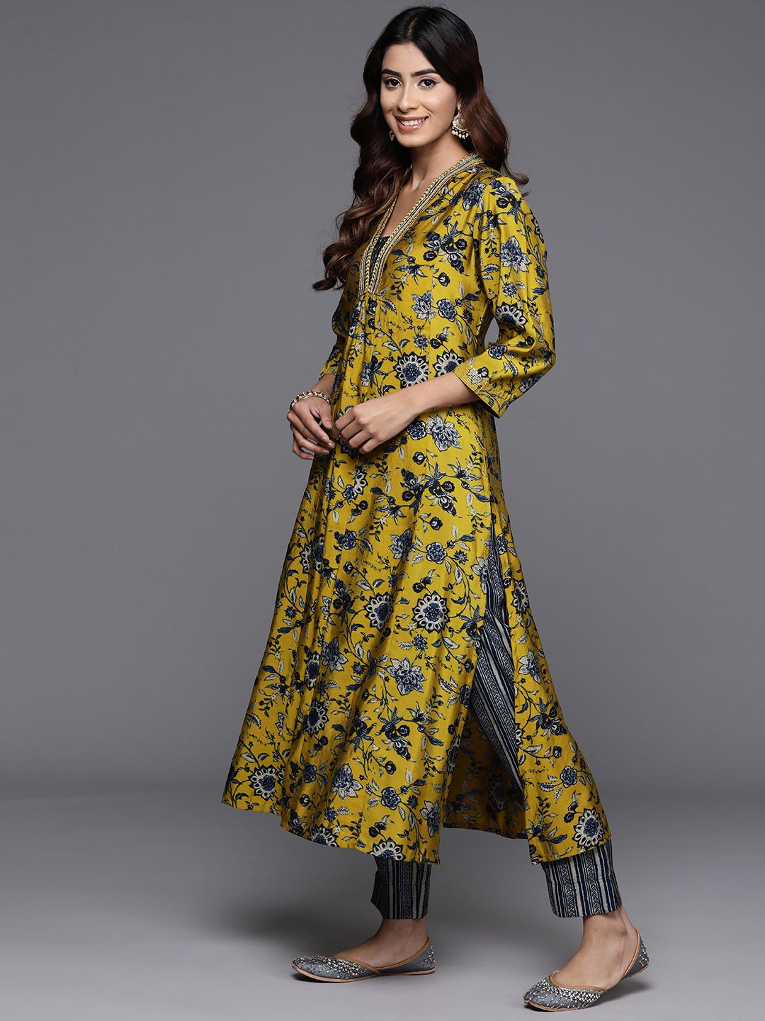 Varanga Floral Printed Sequinned Chanderi Silk Straight Kurta With Trouser & Dupatta