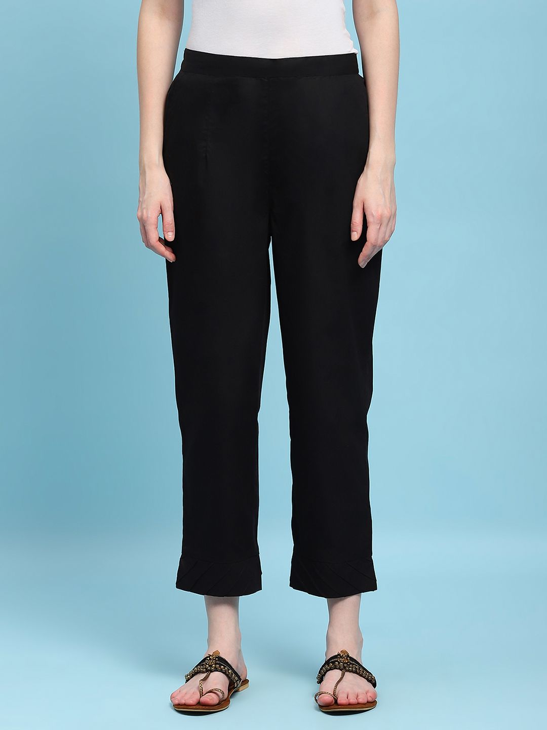 House of Chikankari Women Black Cotton Solid Pant