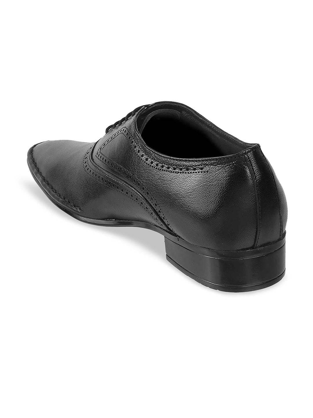 Mochi Men Black Textured Leather Formal Oxfords
