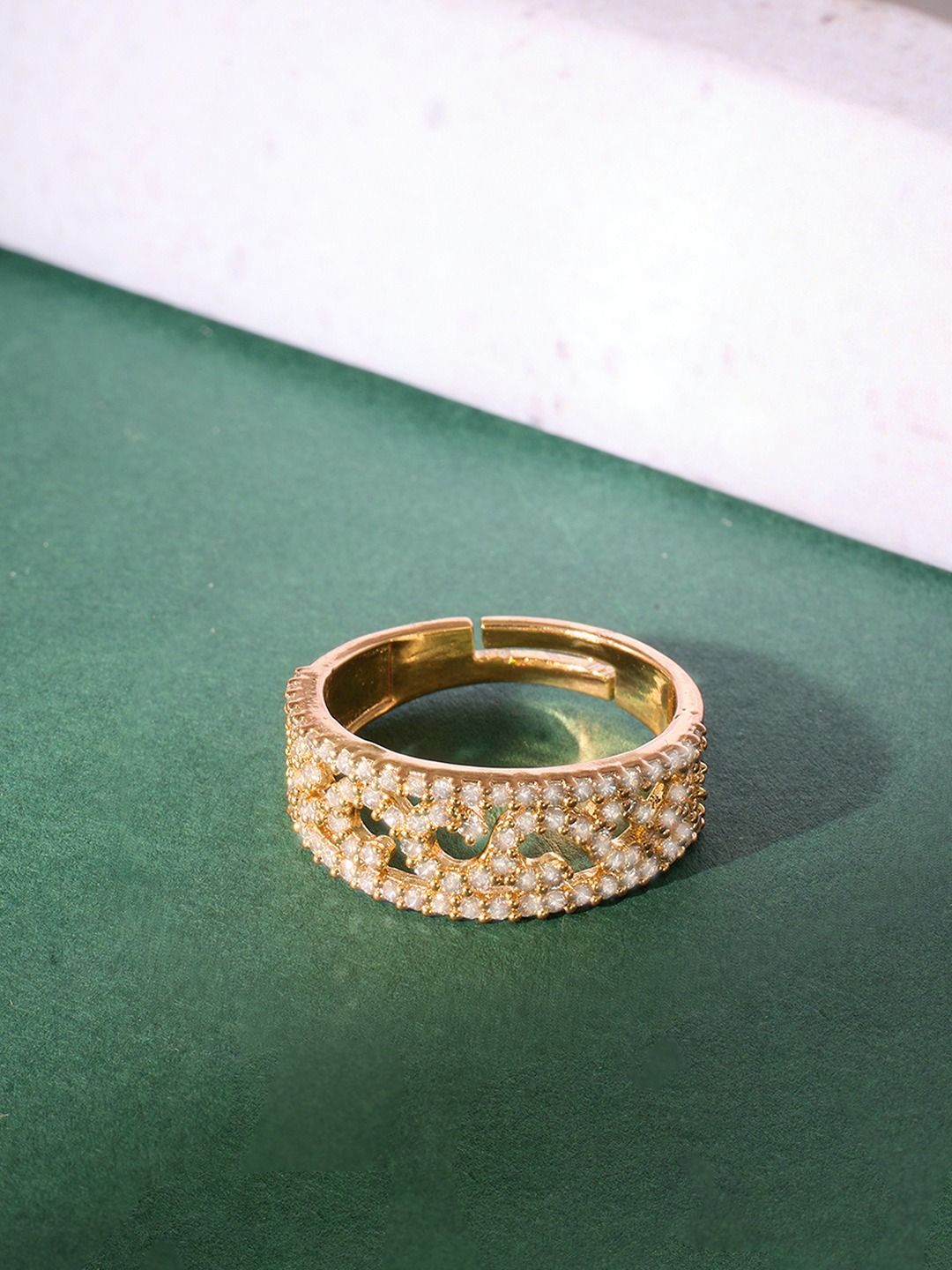 Cincin Bertampal Zirkonia Kubik Mutiara Zaveri Bersalut Emas
