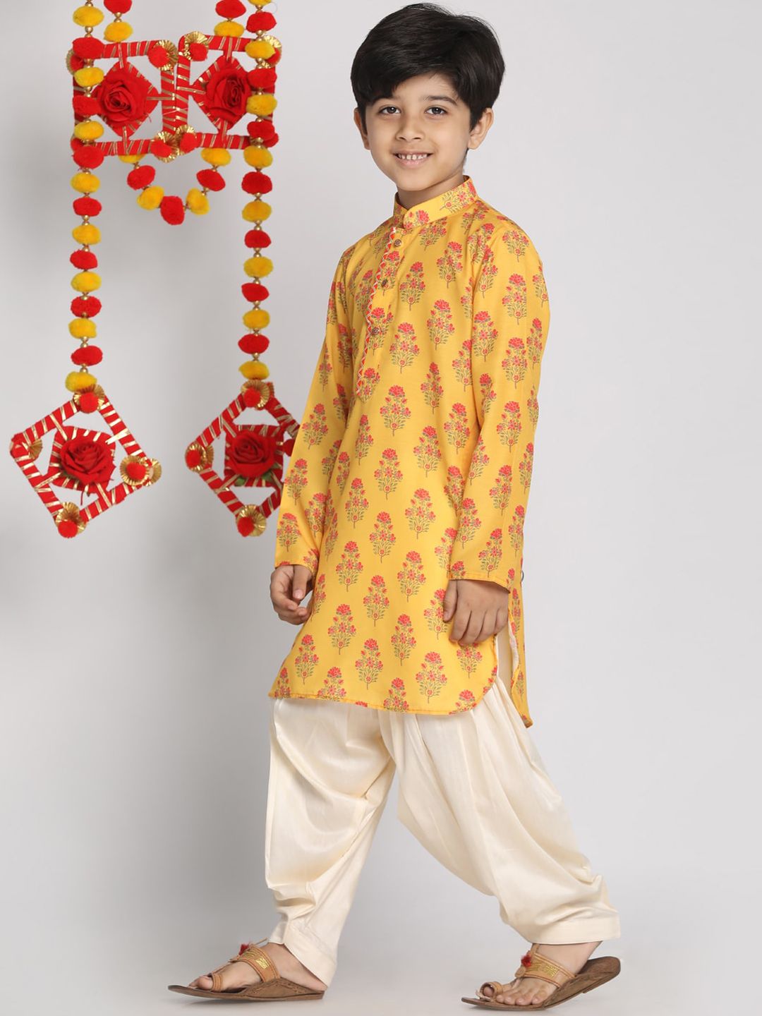 VASTRAMAY Boys Mustard Yellow Ethnic Motifs Printed Gotta Patti Kurta with Salwar