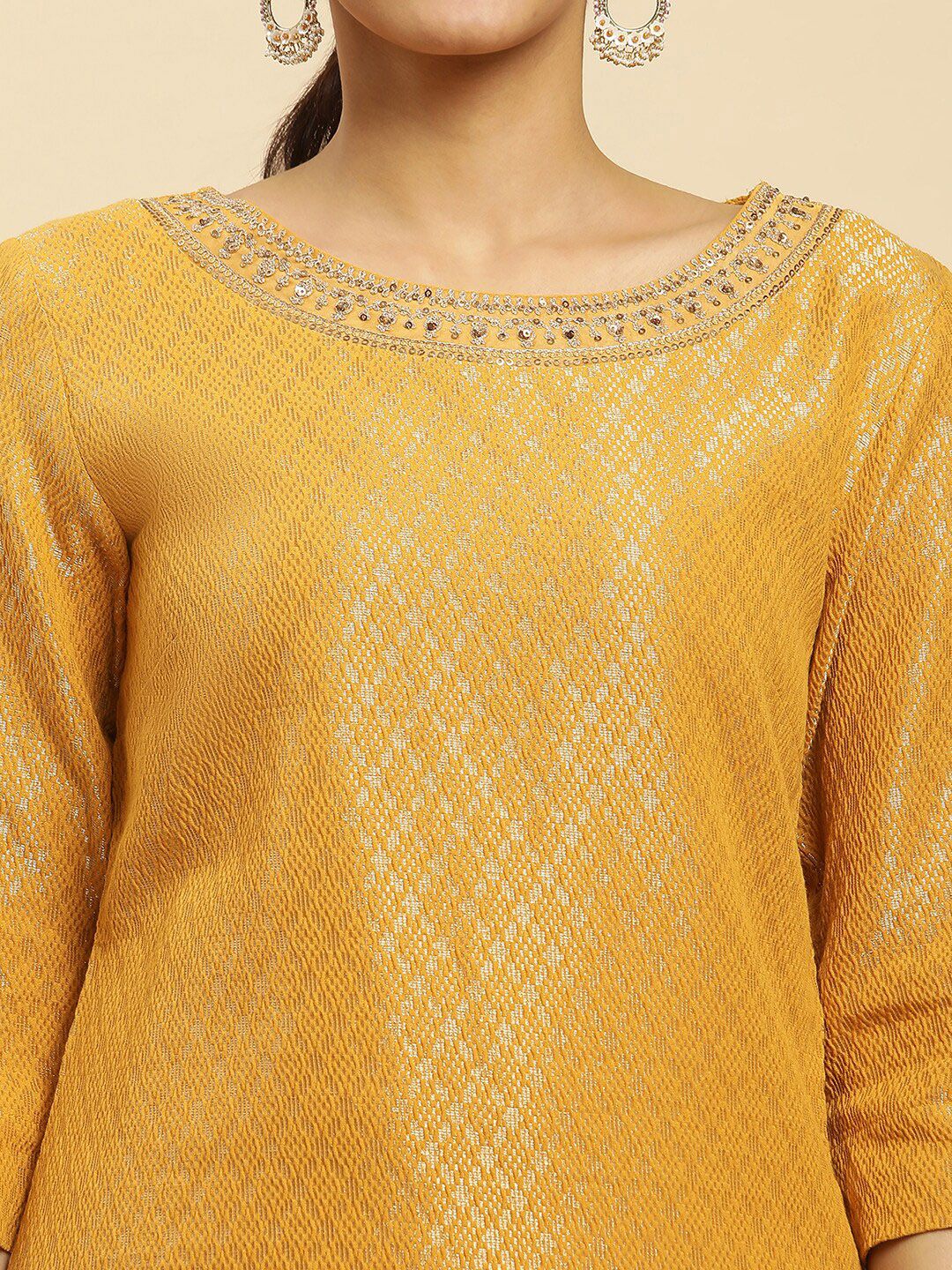 W Woven Design Thread Work Straight Kurta