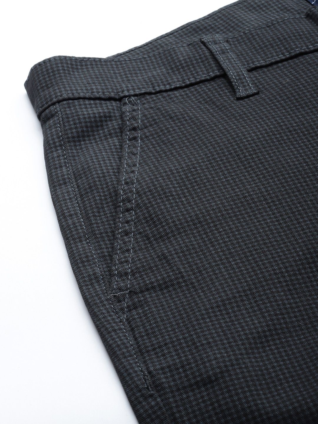 The Indian Garage Co Men Grey Checked Slim Fit Trousers