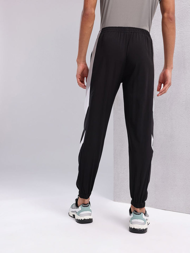 HRX by Hrithik Roshan Men Lifestyle Mid-Rise Contrast Side Panel Joggers