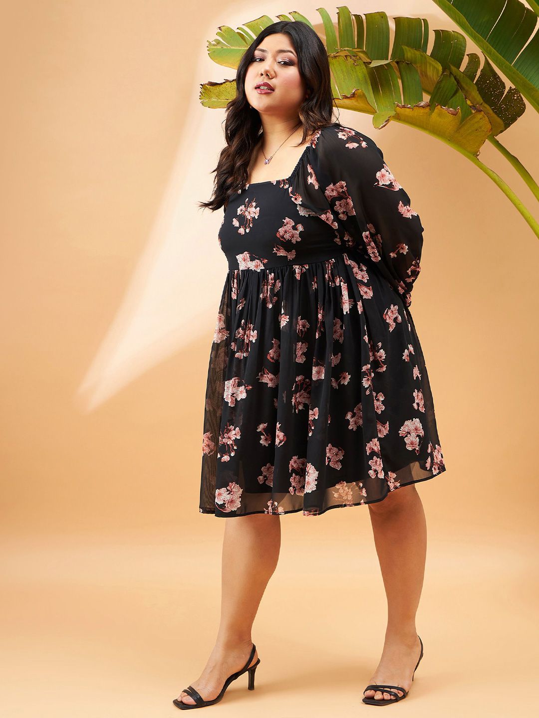 SASSAFRAS Curve Plus Size Black Floral Printed Puff Sleeves Smocked Fit & Flare Dress