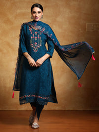 Varanga Women Floral Embroidered Regular Kurta with Trousers & With Dupatta