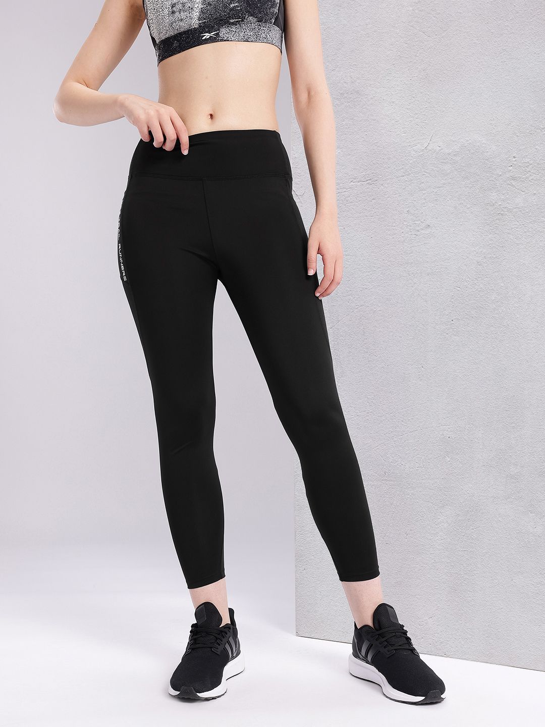 HRX by Hrithik Roshan Women TypographyPrint Mid-Rise Rapid-Dry Cropped Running Tights
