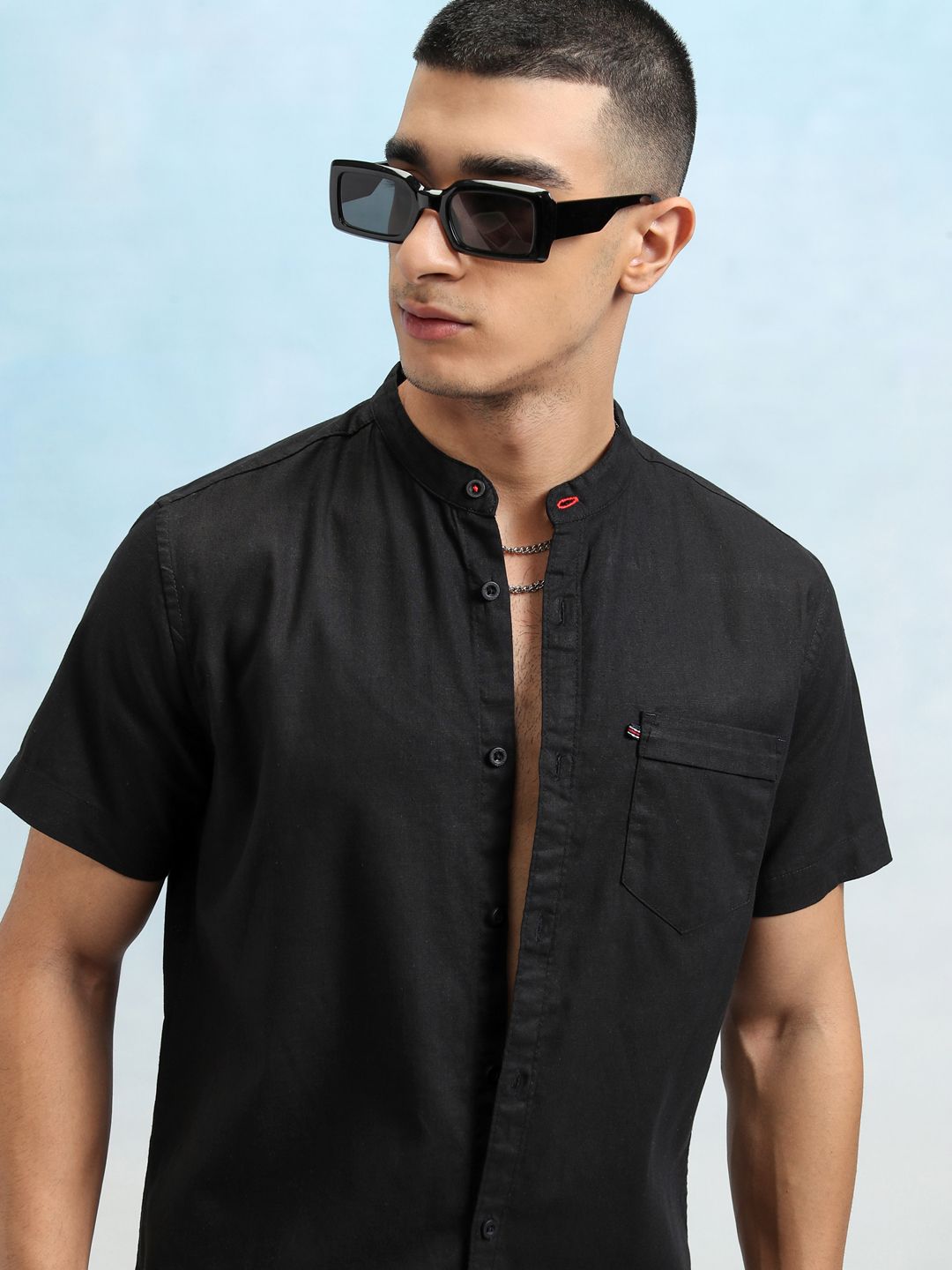 HIGHLANDER Men Black Slim Fit Solid Casual Shirt