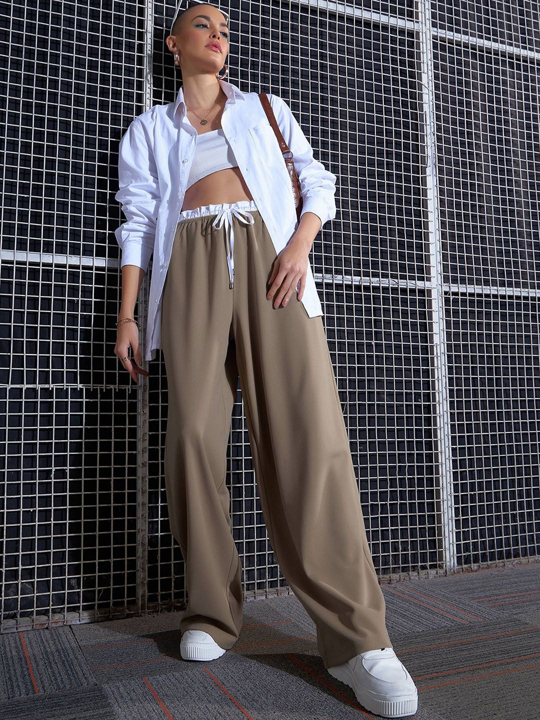 SASSAFRAS Women Beige Loose Fit High-Rise Parallel Trousers