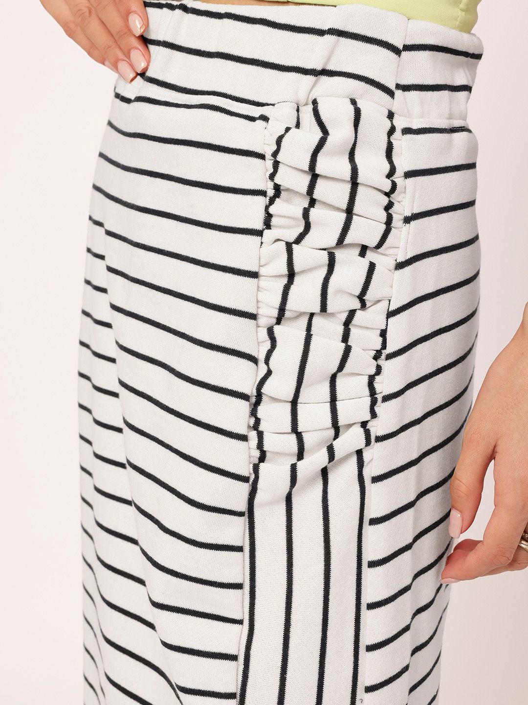 DressBerry Minimal Mono Side-Slit Comfy Cotton Striped Straight Skirt