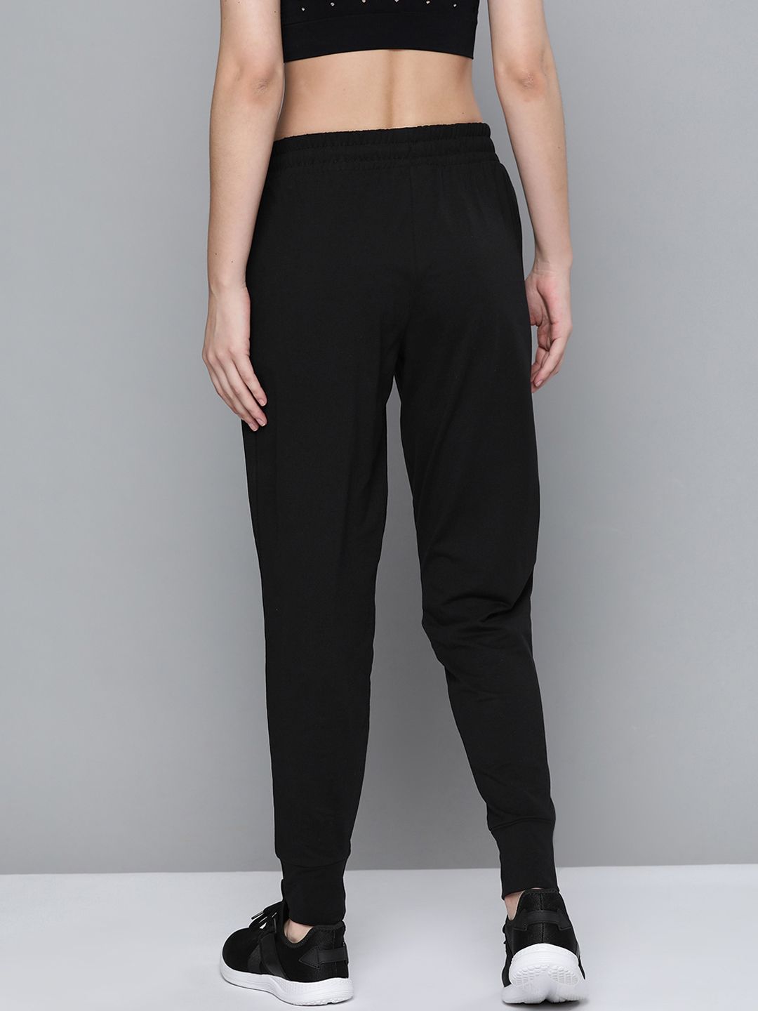 Alcis Women Black Slim Fit Solid Joggers