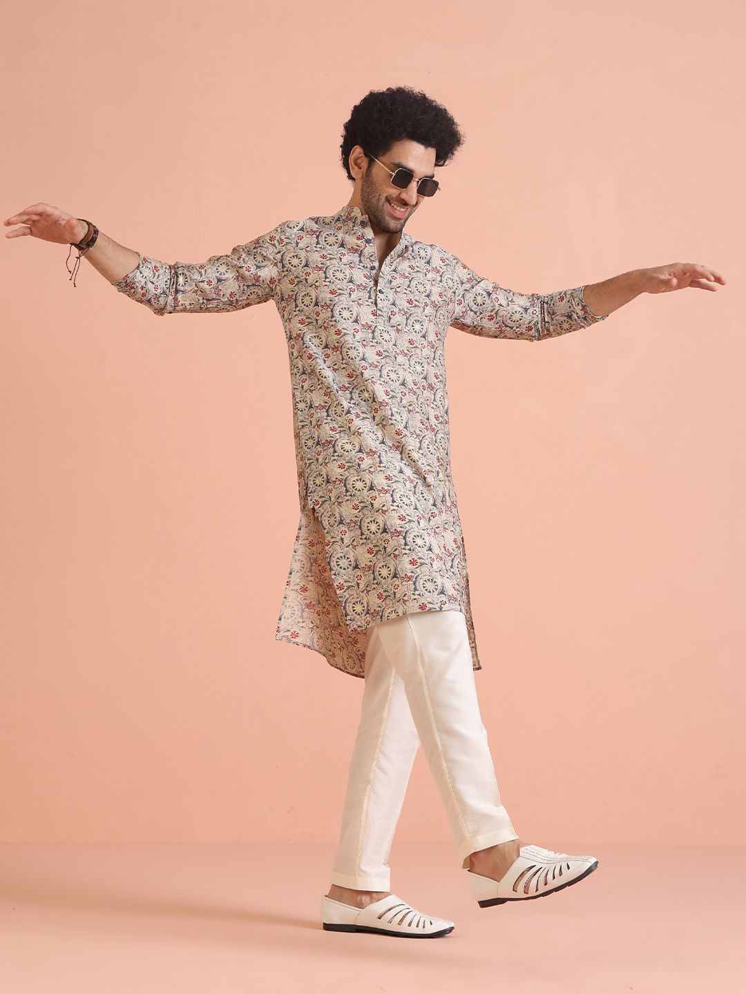 KISAH Ethnic Motifs Printed Regular Kurta with Trousers