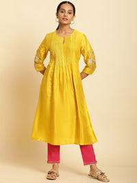 W  Keyhole Neck Thread Work Pleated A-Line Kurta
