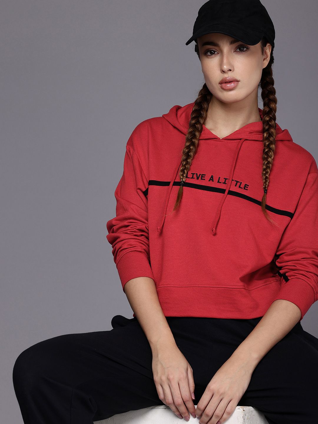 HRX by Hrithik Roshan TRAILTRACERS Printed Hooded Running Sweatshirt