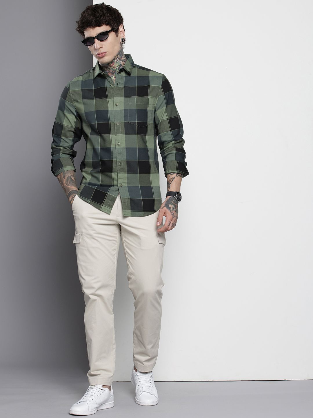 The Indian Garage Co Men Slim Fit Checked Casual Shirt