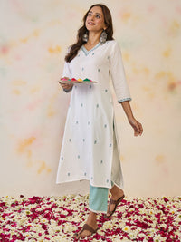 Indo Era Women Floral Embroidered Thread Work Floral Kurta