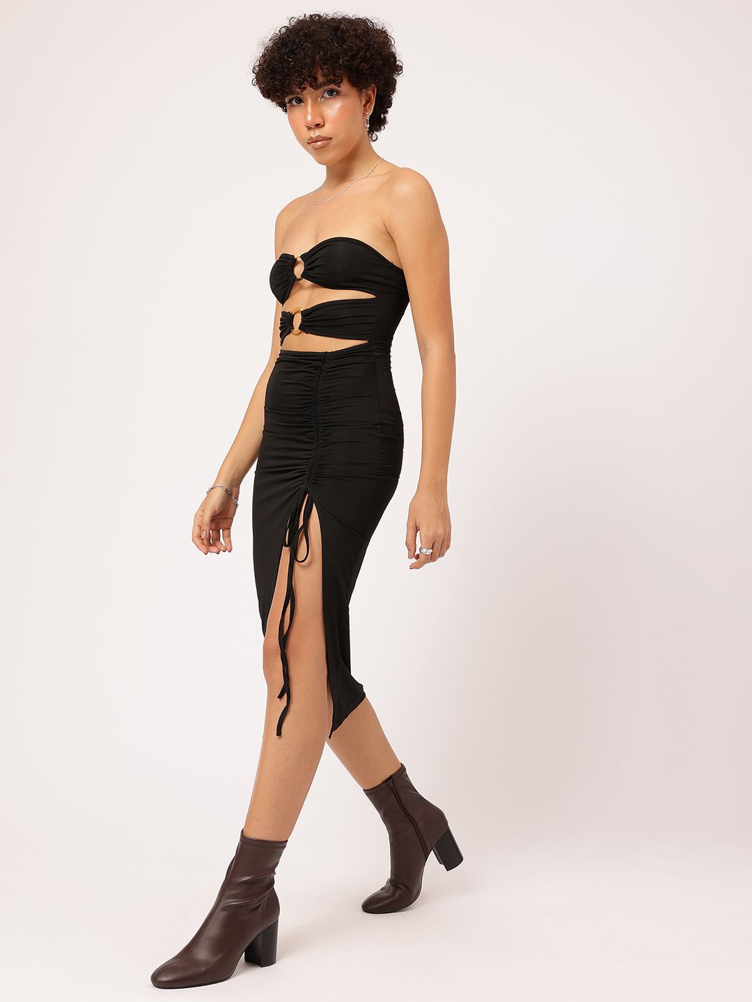 Off-Shoulder Sculpted Rebel Cut-out Oomph Ruched Sensation Midi Dress