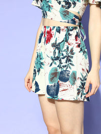 Berrylush Women Classy White Printed Top with Shorts
