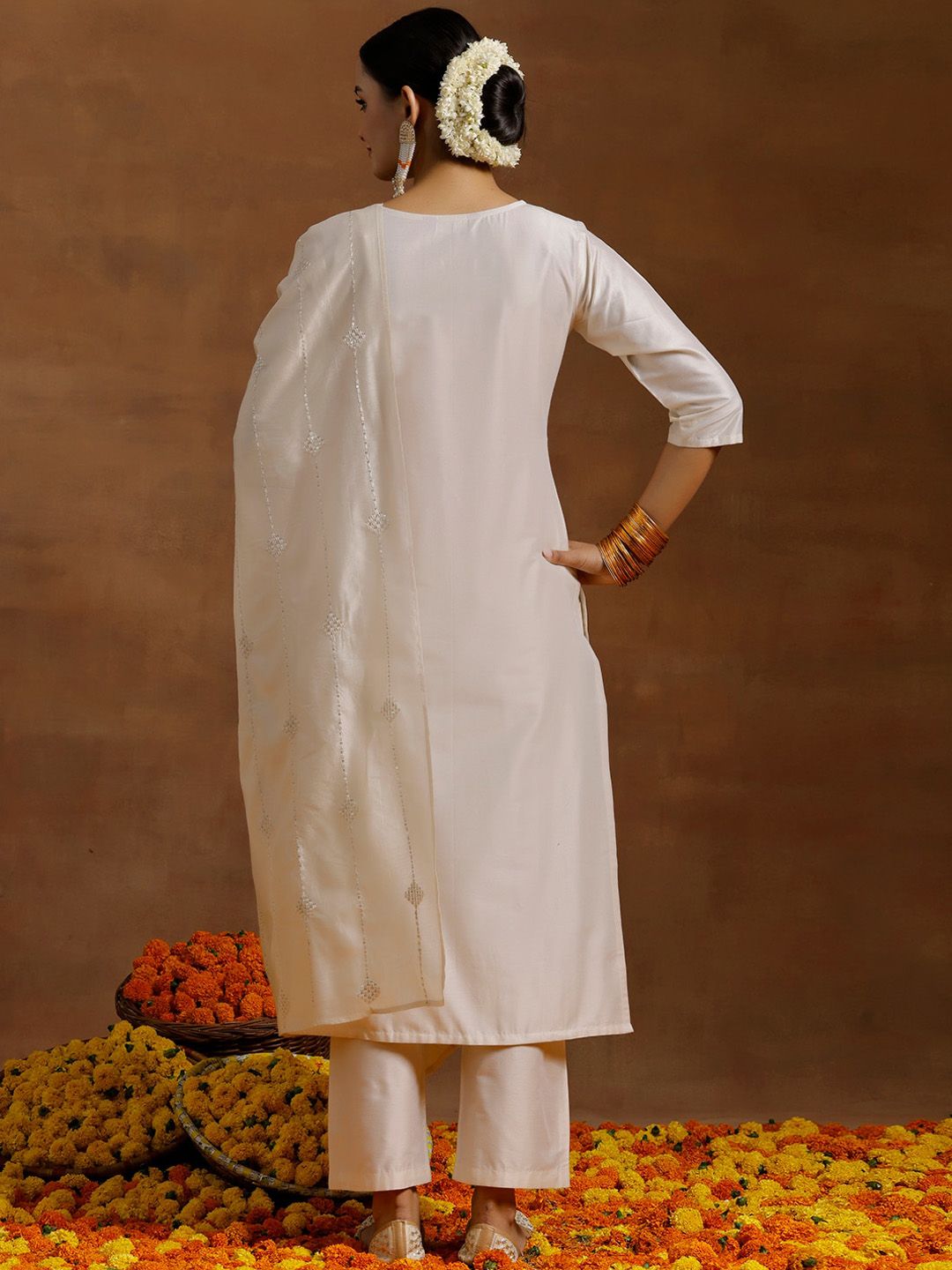 Libas Floral Embroidered Regular Thread Work Kurta With Trousers & Dupatta
