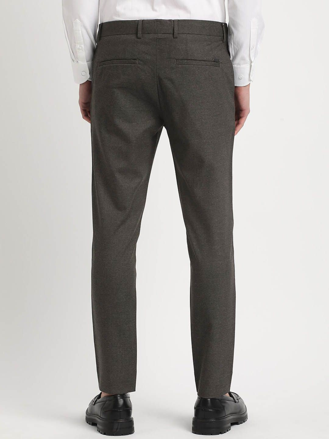 THE BEAR HOUSE Men Solid Tapered Fit Mid-Rise Formal Trousers