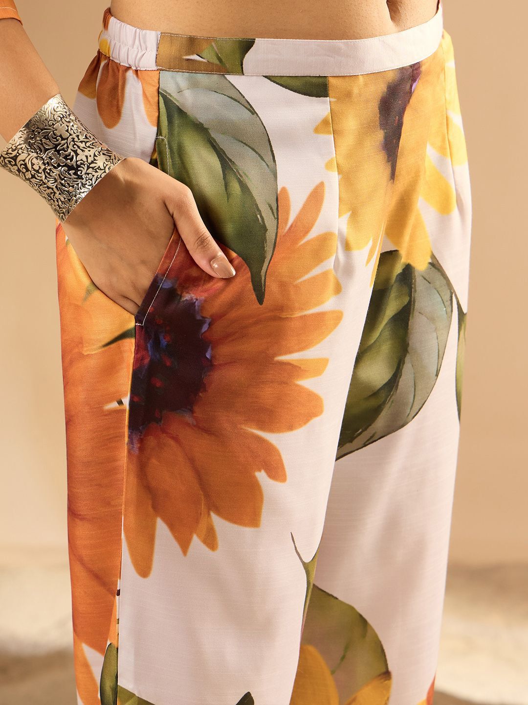 Indo Era Women Floral Printed Regular Kurta with Trousers