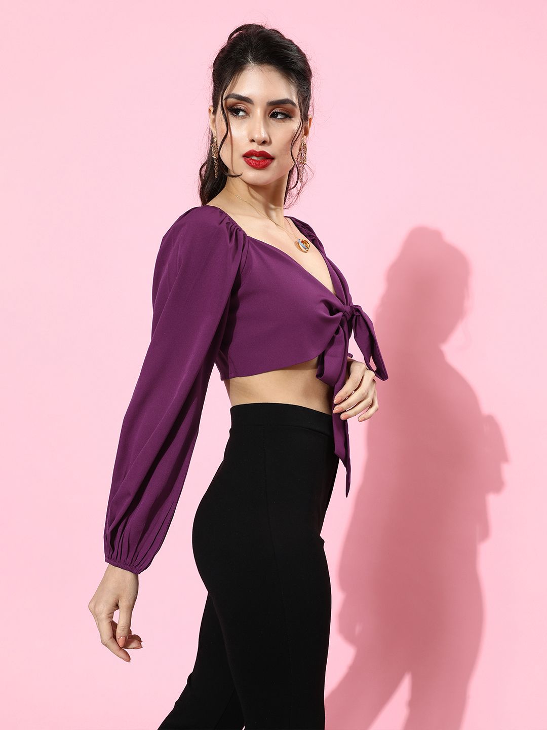 Berrylush Women Charming Purple Solid Cropped Top