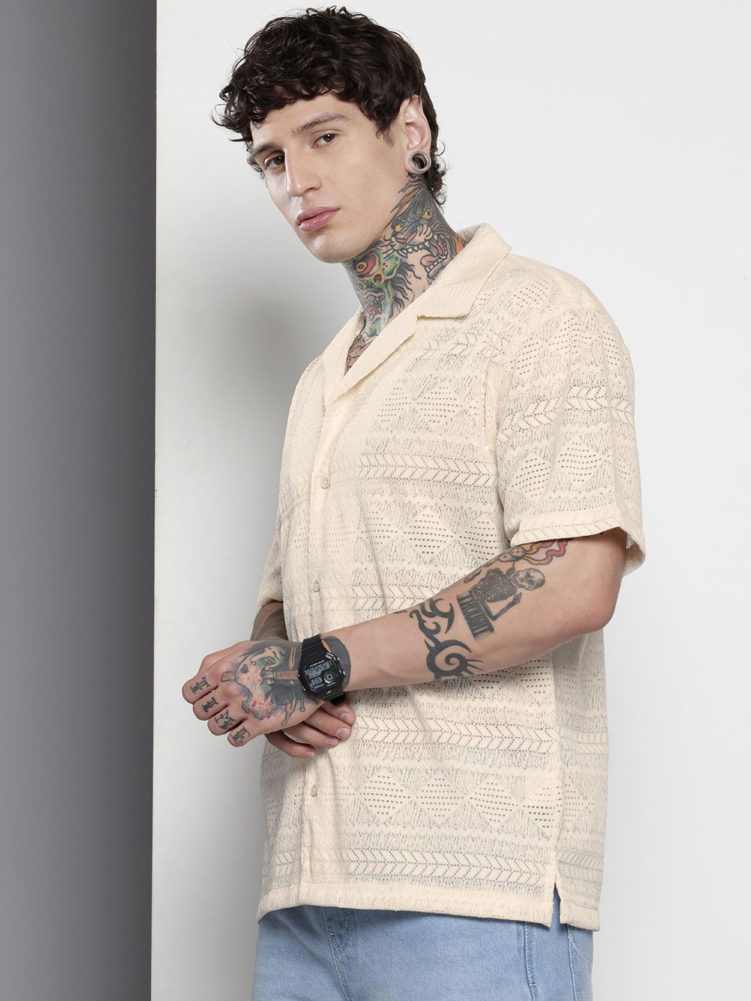 The Indian Garage Co Men Relaxed Fit Textured Resort Wear Jacquard Shirt