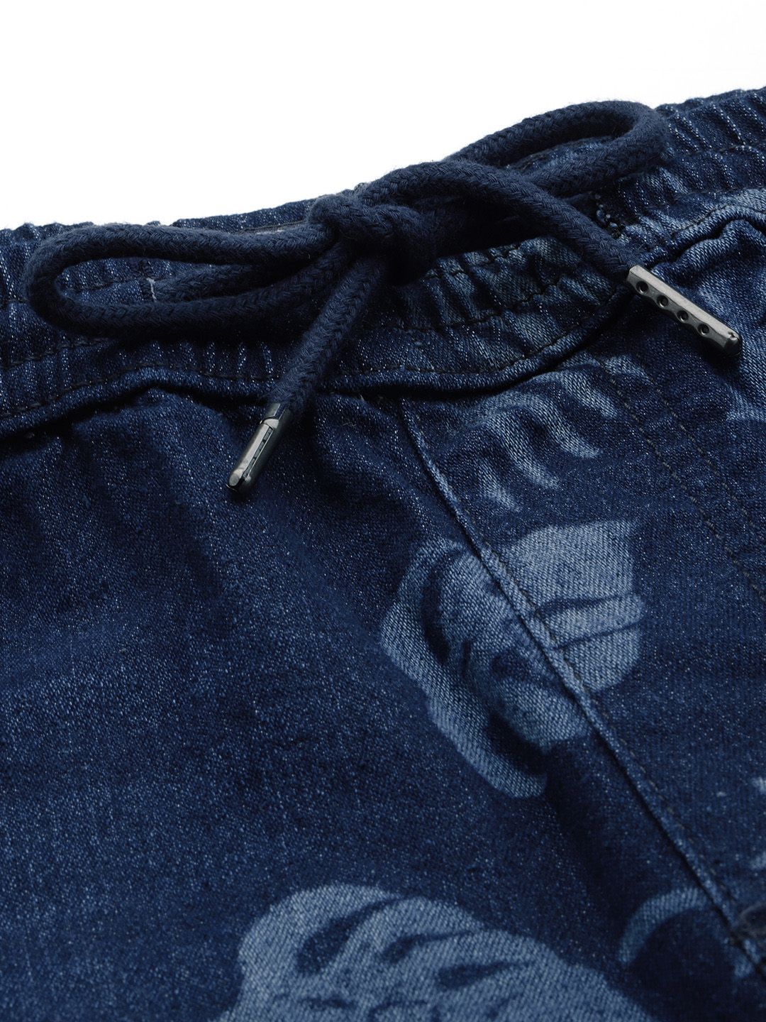 The Indian Garage Co Men Floral Printed Denim Shorts