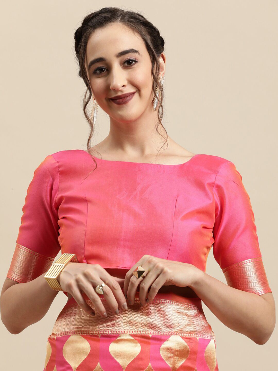 Saree mall Peach-Coloured & Gold-Toned Woven Design Zari Silk Blend Banarasi Sarees
