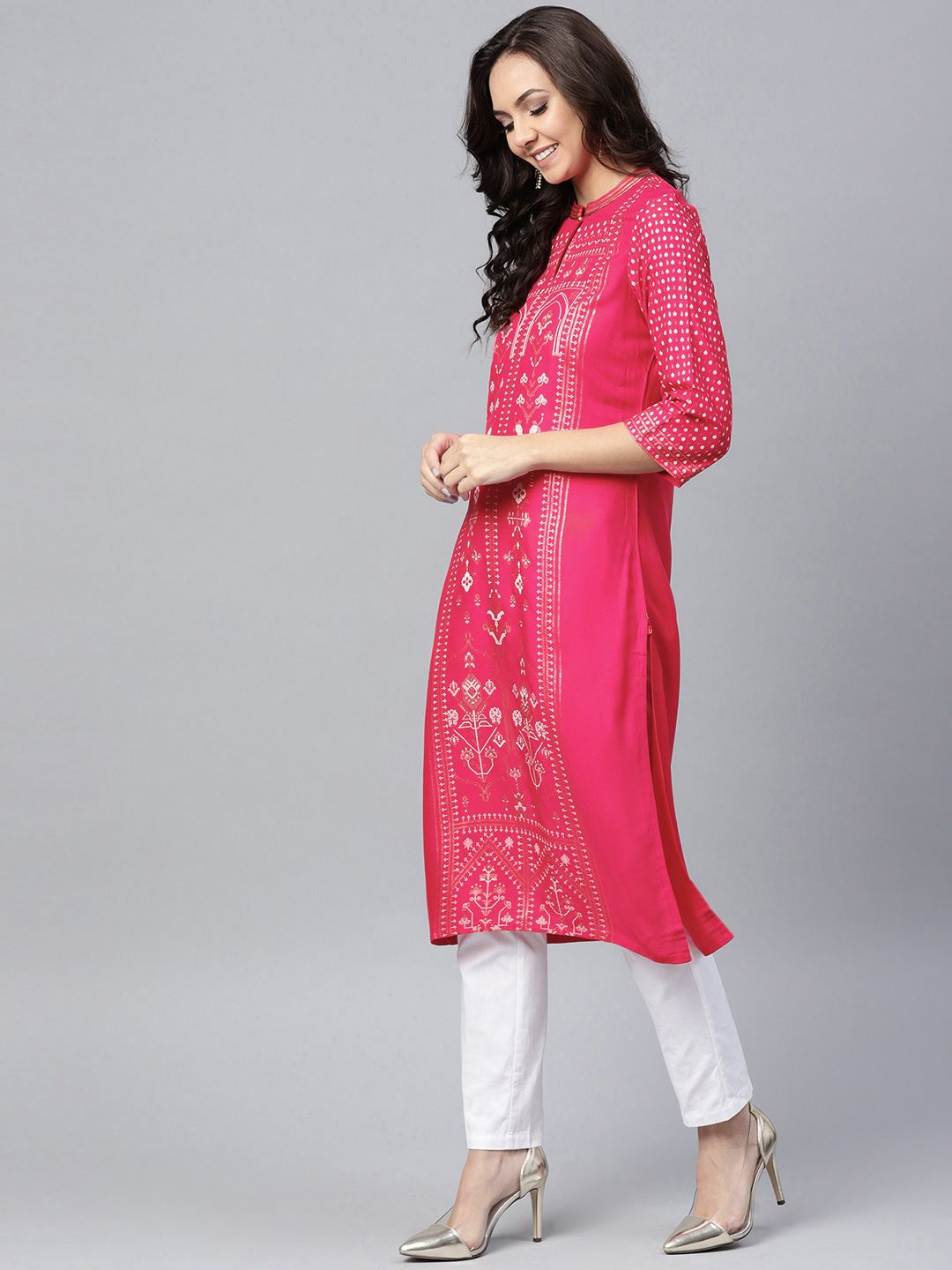 W Women Fuchsia & Golden Printed Straight Kurta