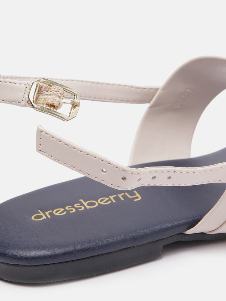 DressBerry Women Solid T-Strap Flats with Buckle Detail