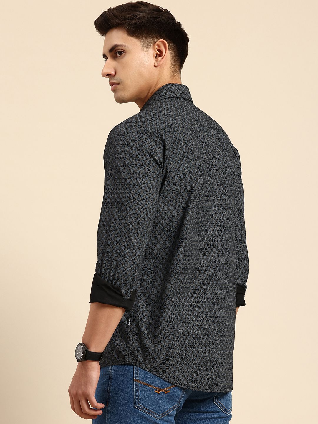 Being Human Spread Collar Floral Printed Cotton Slim Fit Casual