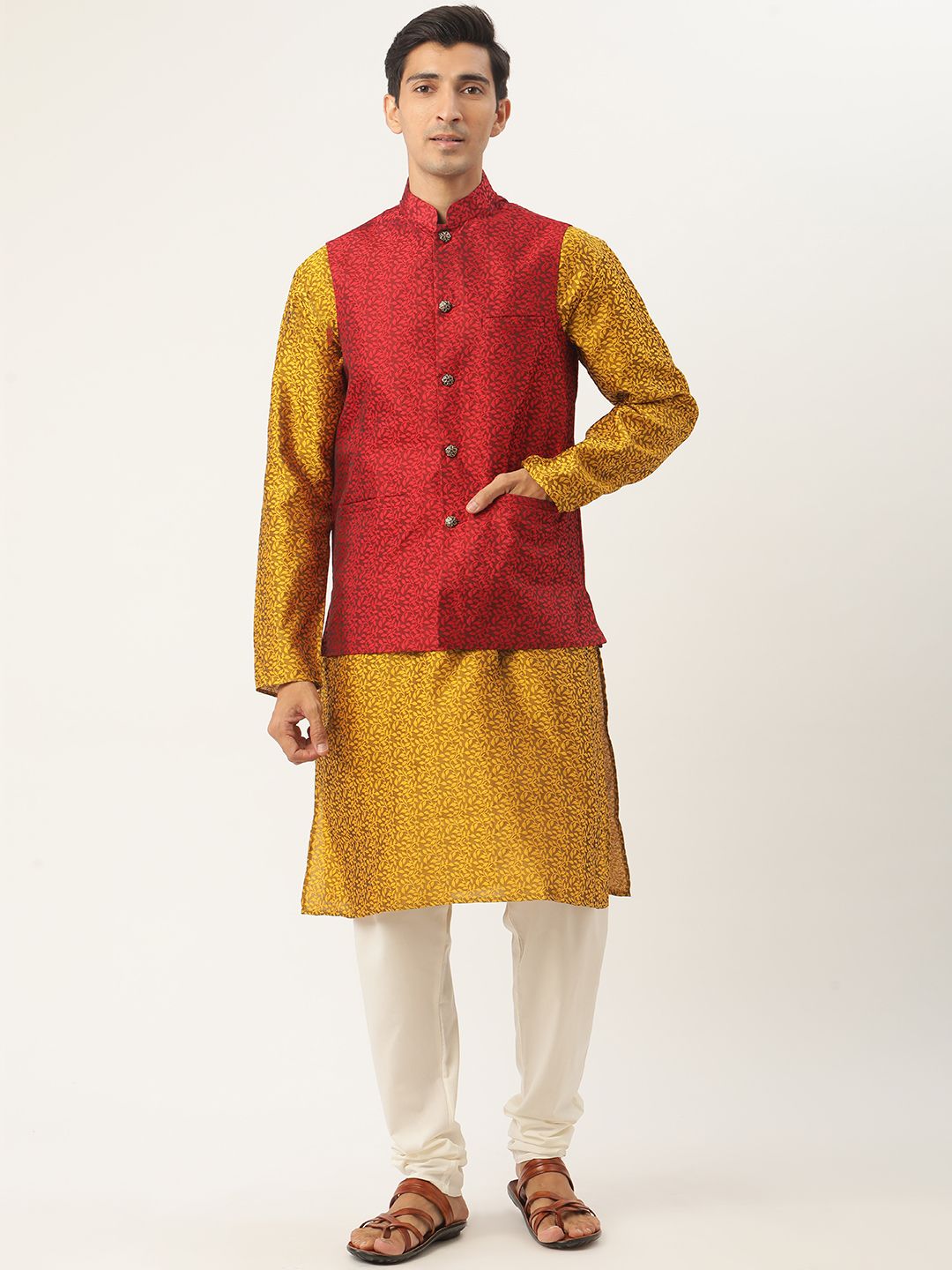 SOJANYA Kurta Sutera Jacquard Kuning Mustard Lelaki dengan Jaket Churidar & Nehru