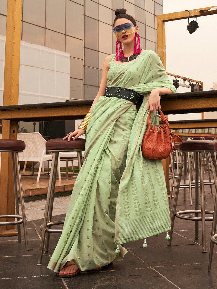 Saree mall Floral Woven Design Silk Blend Banarasi Saree
