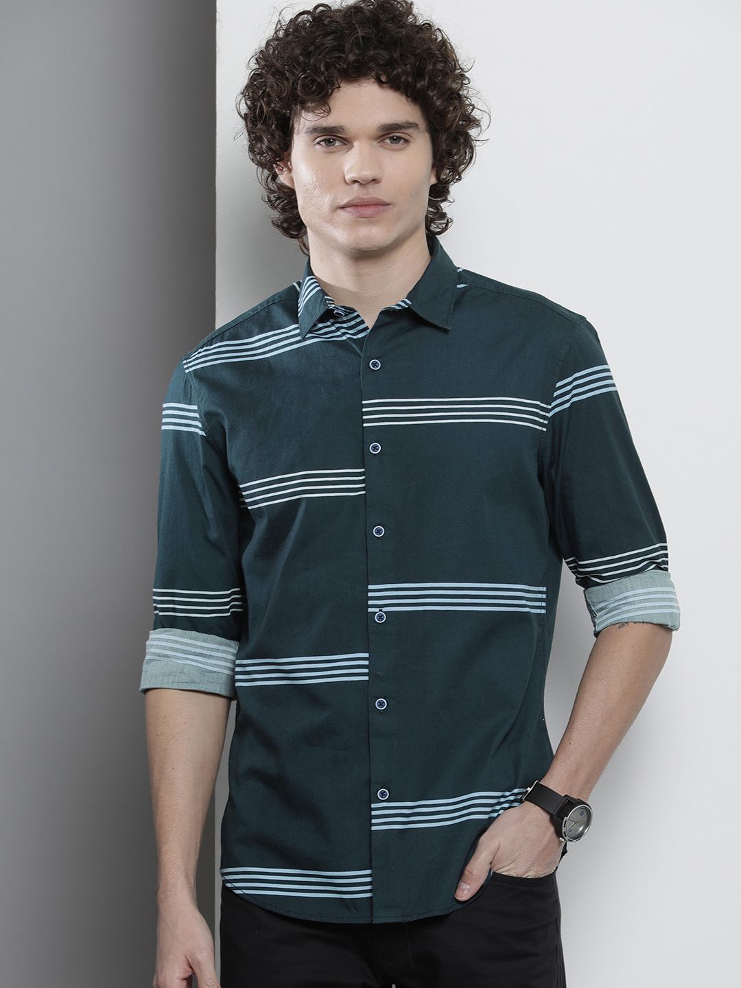 The Indian Garage Co Men Regular Fit Striped Casual Shirt