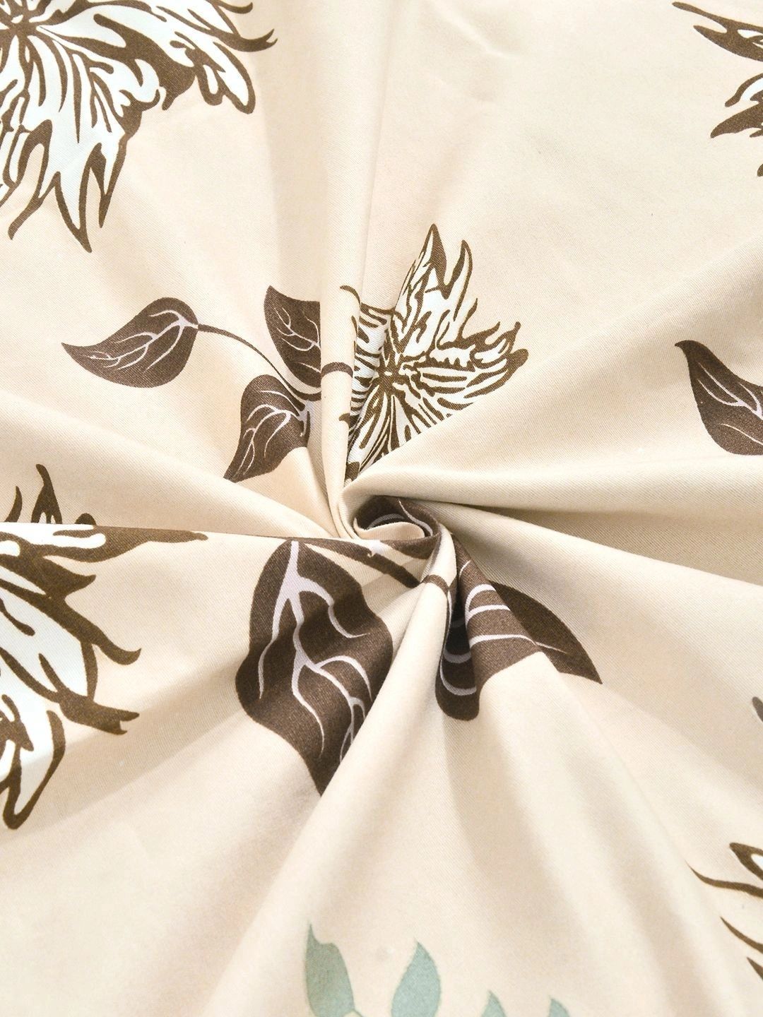KLOTTHE Beige Floral 300 TC King Bedsheet with 2 Pillow Covers