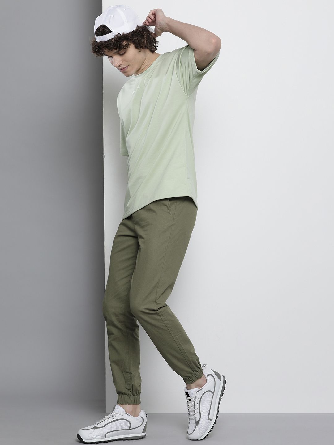 The Indian Garage Co Men Mid-Rise Slim Fit Joggers